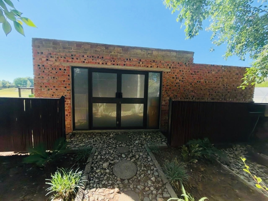 4 Bedroom Property for Sale in Roodewal Free State